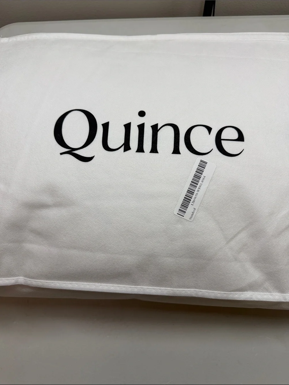 NWT QUINCE Premium Down Pillow Standard Medium Firmness 9918